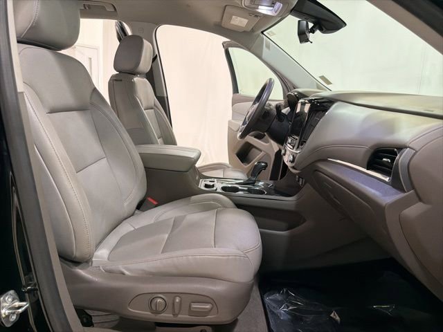 Used 2018 Chevrolet Traverse Premier w/ Driver Confidence II Package image 26