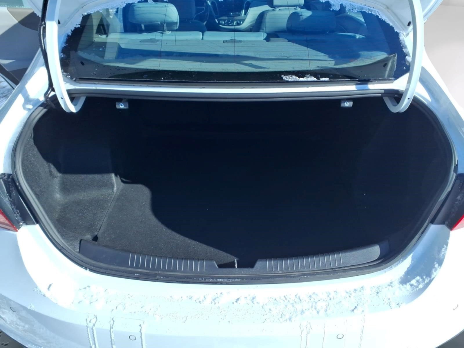 Used 2022 Chevrolet Malibu LS w/ Driver Confidence Package FWD image 10