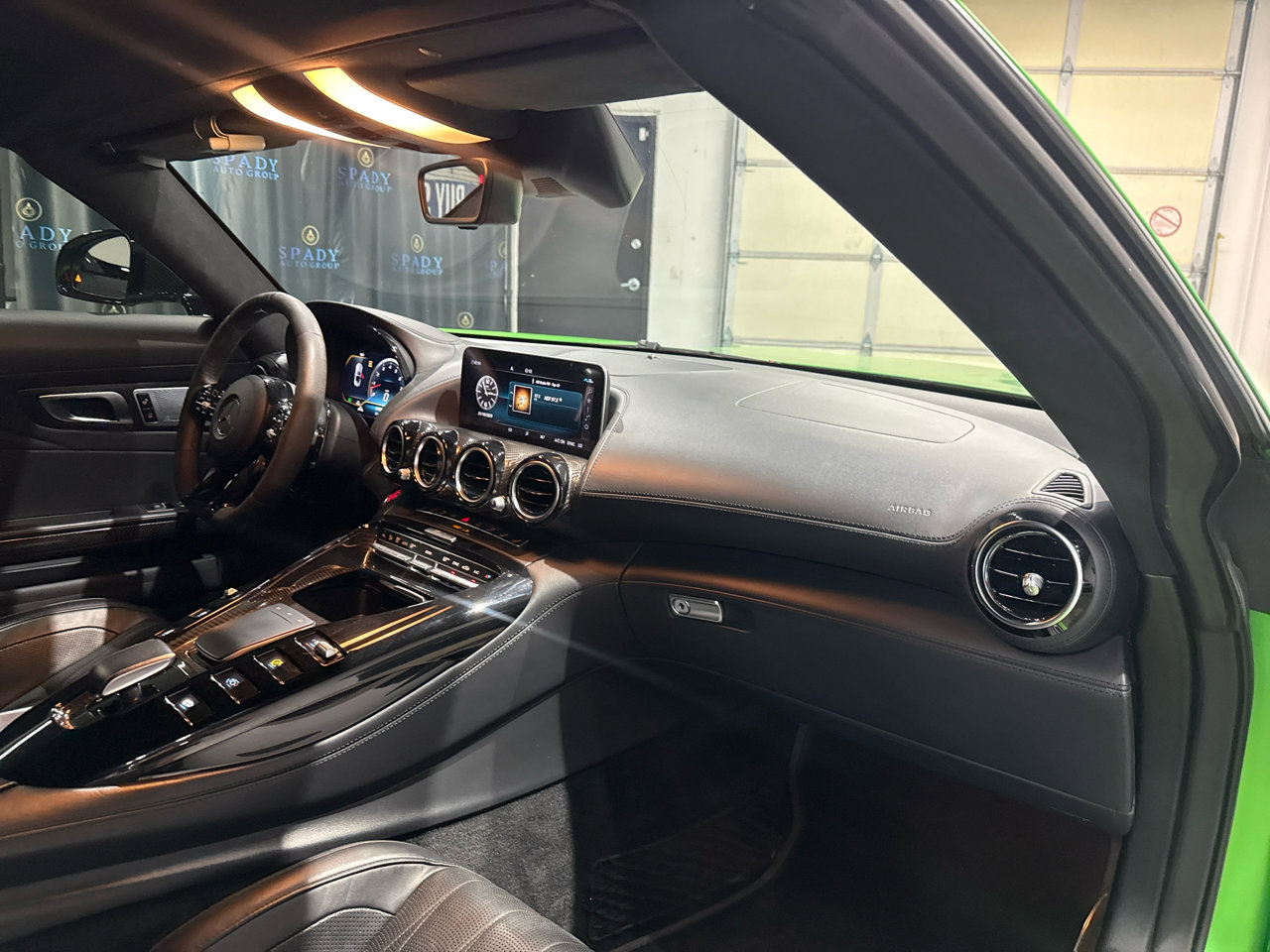 Used 2020 Mercedes-Benz AMG GT R image 29