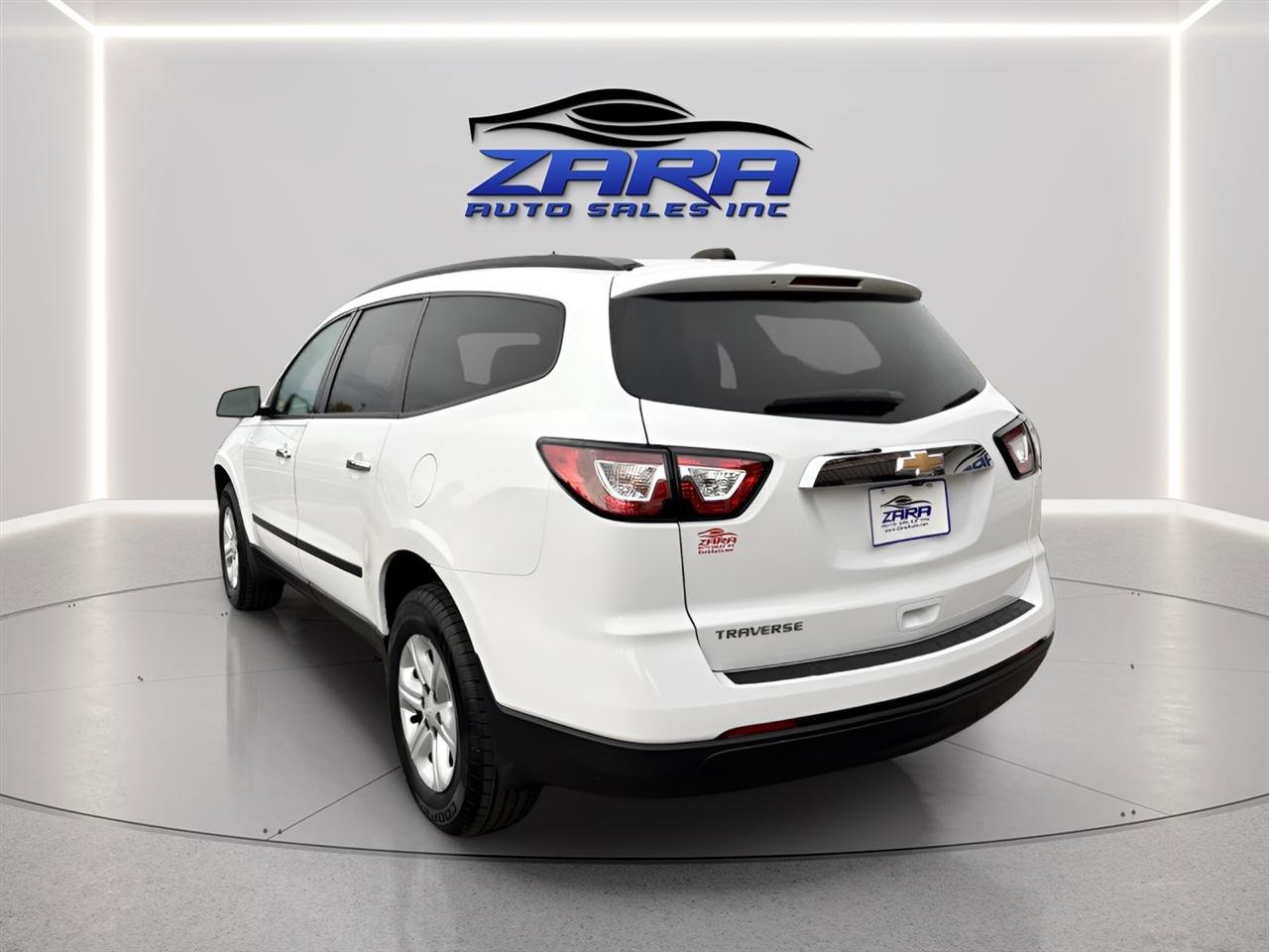 Used 2017 Chevrolet Traverse LS image 4