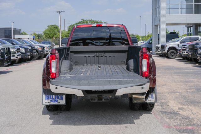 Used 2017 Ford F350 Lariat w/ Lariat Value Package AWD/4WD image 10