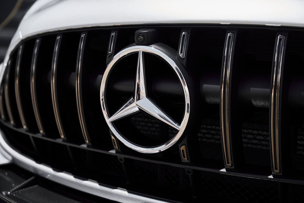 Used 2021 Mercedes-Benz AMG GT Black Series w/ Keyless-Go Package image 7