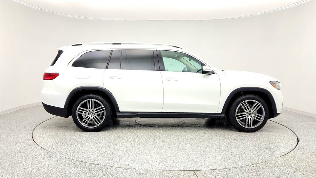 Used 2024 Mercedes-Benz GLS 450 4MATIC image 4