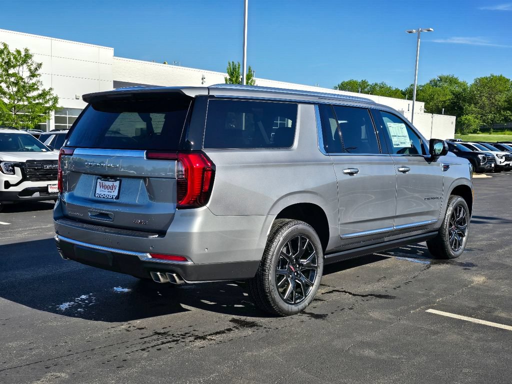 New 2026 GMC Yukon XL Denali w/ Sun & Power Step Package AWD/4WD image 9