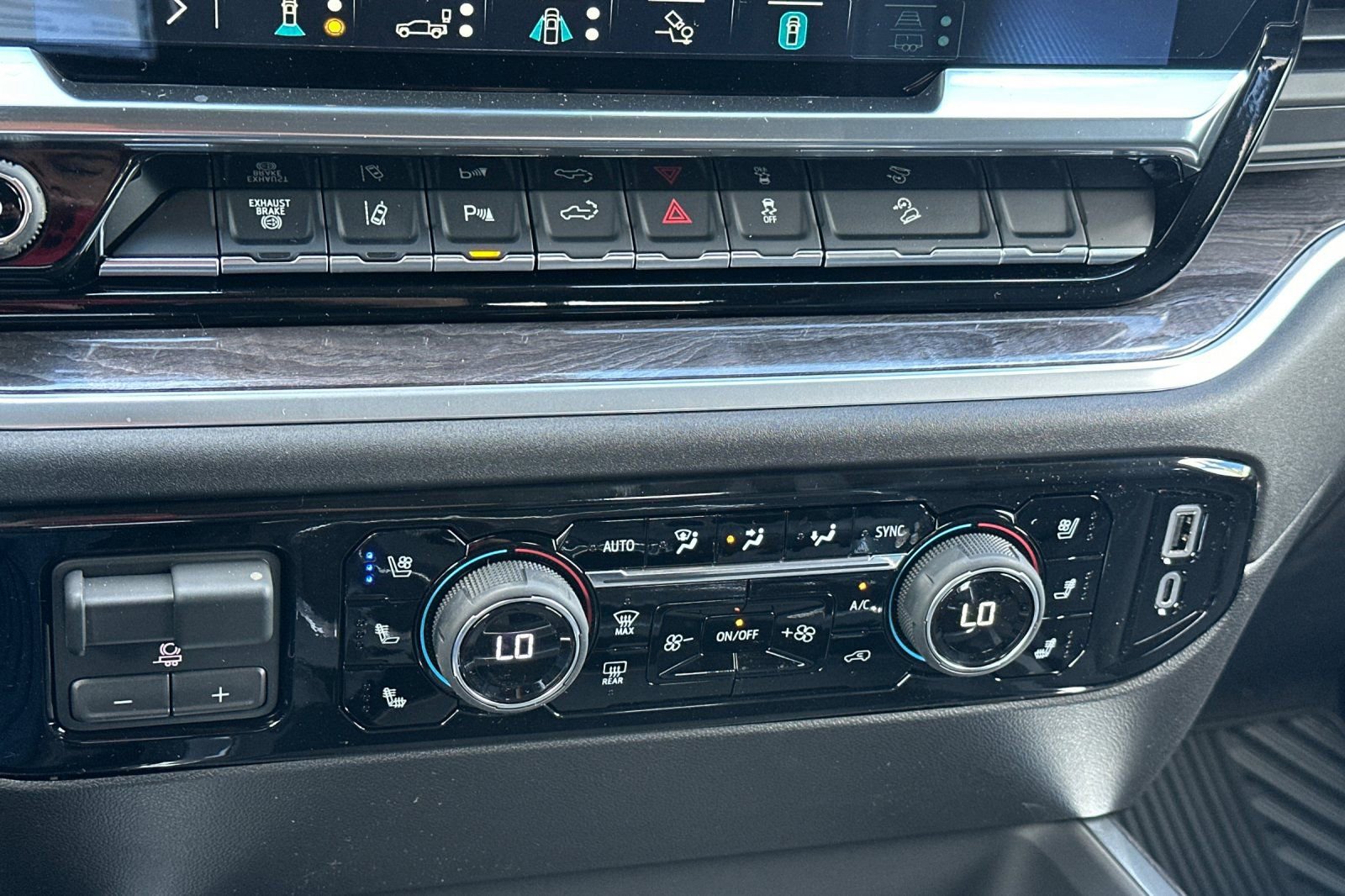 New 2026 Chevrolet Silverado 3500 LTZ image 19