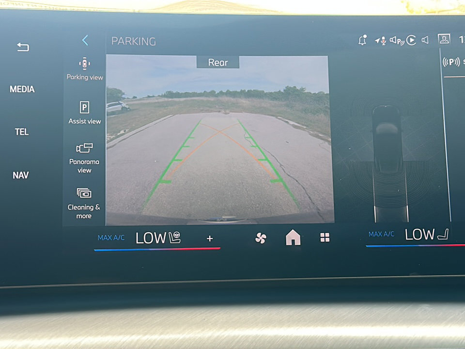 New 2026 BMW X2 xDrive28i w/ Convenience Package image 23