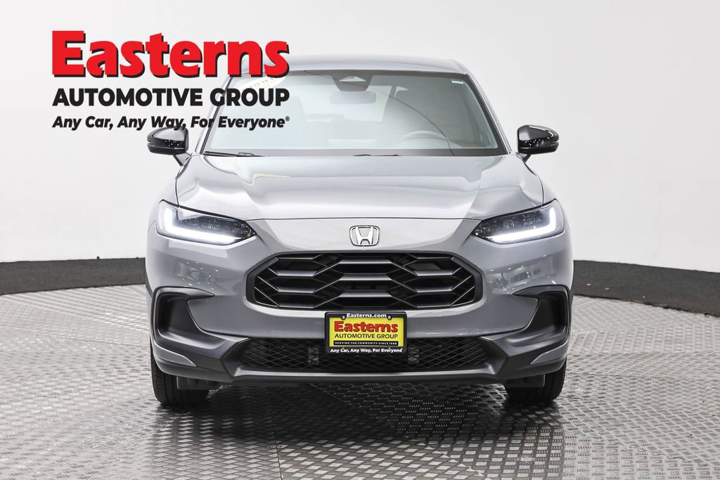 Used 2025 Honda HR-V Sport image 2