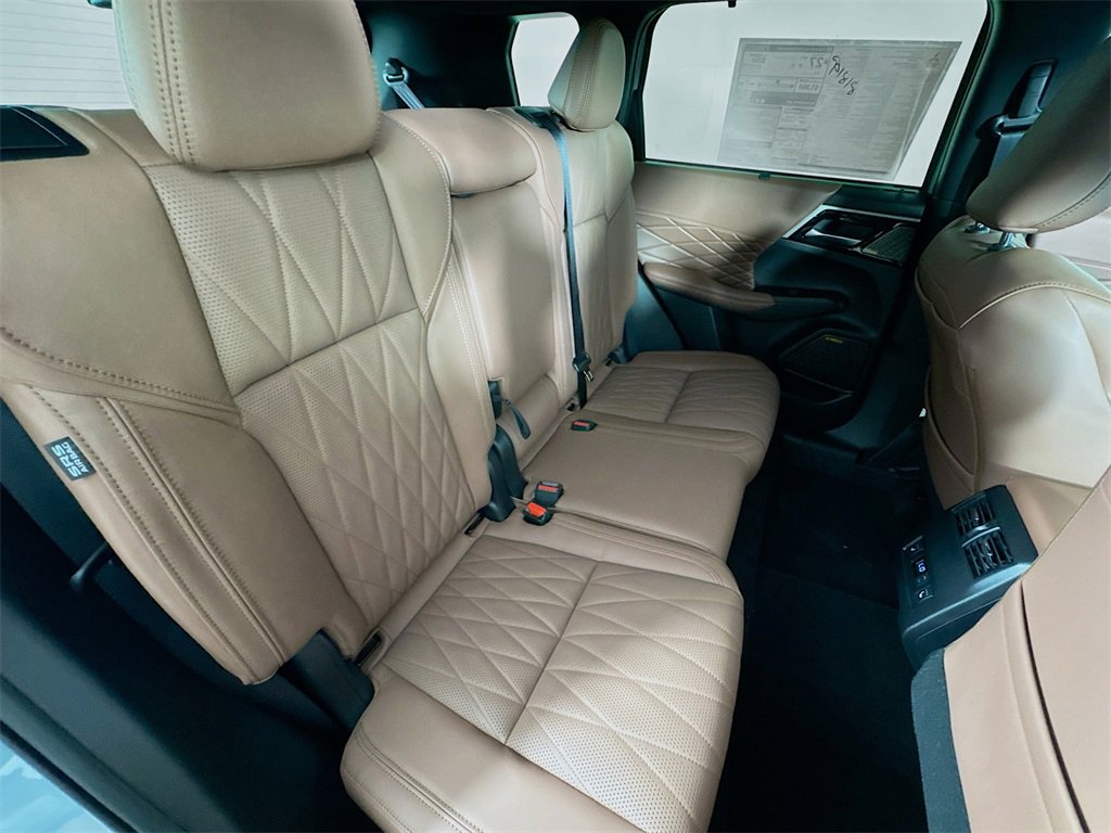 New 2025 Mitsubishi Outlander SEL image 29