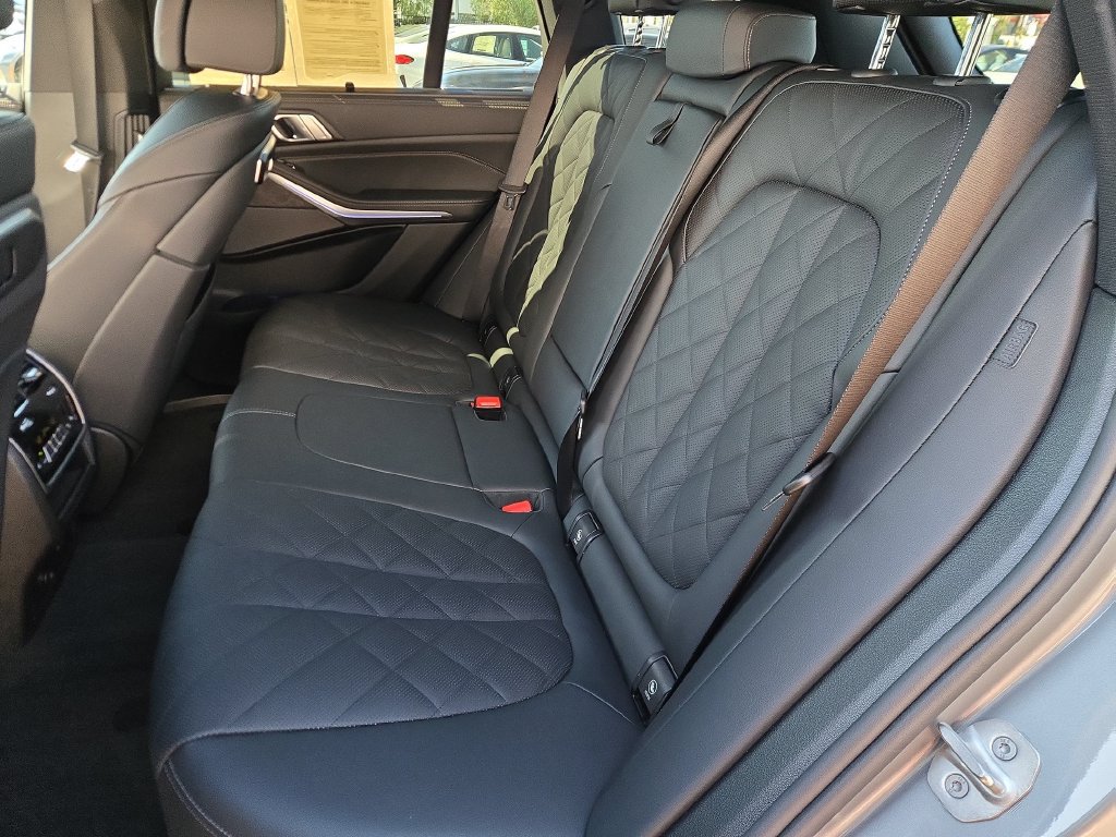 Used 2026 BMW X5 sDrive40i RWD image 34