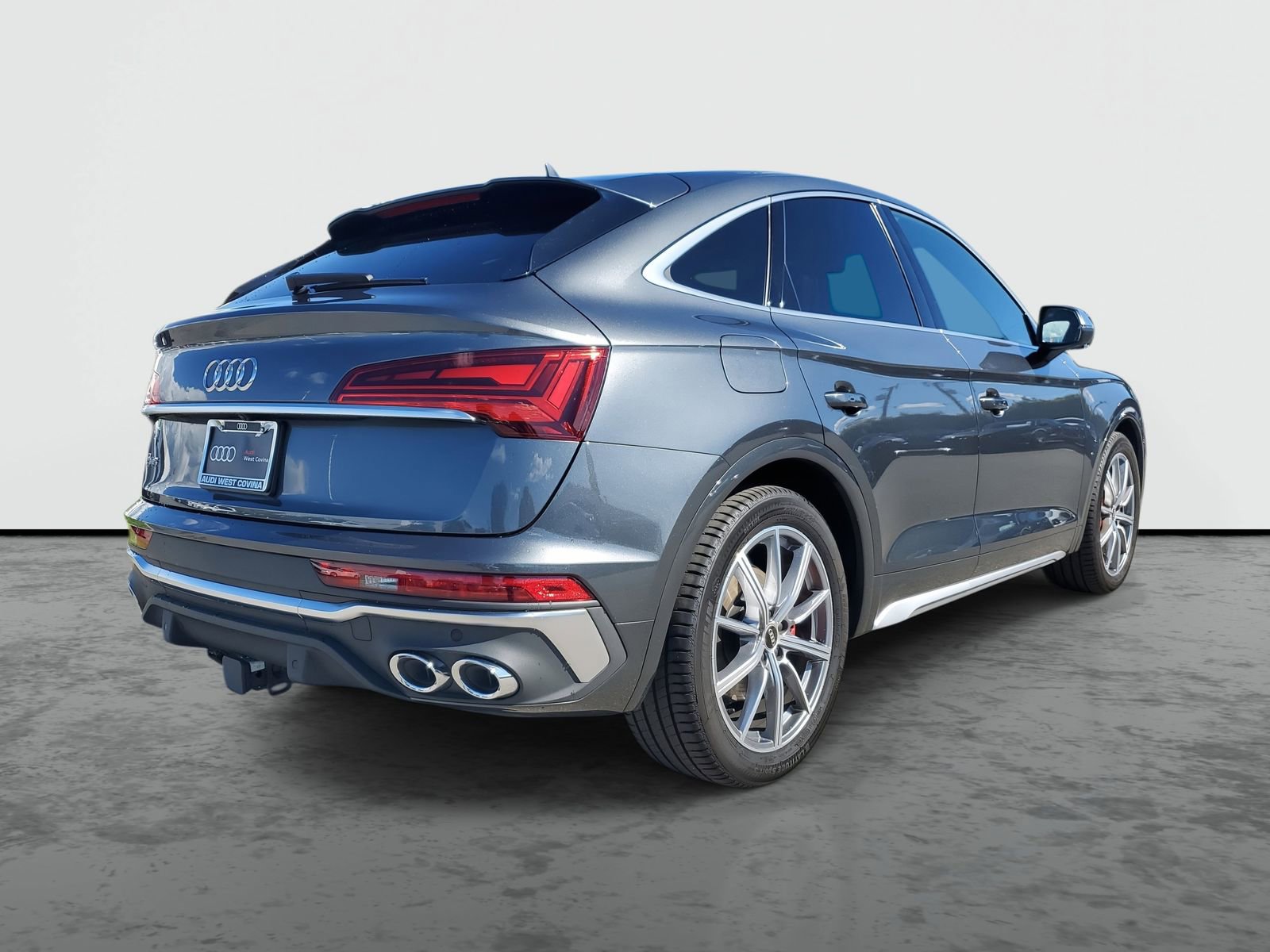Used 2025 Audi SQ5 Premium Plus w/ Premium Plus Package AWD/4WD image 4