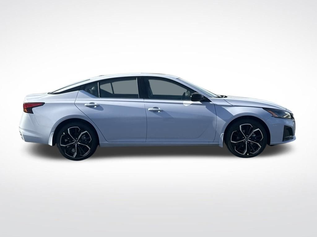 New 2025 Nissan Altima 2.5 SR w/ SR Premium Package image 6