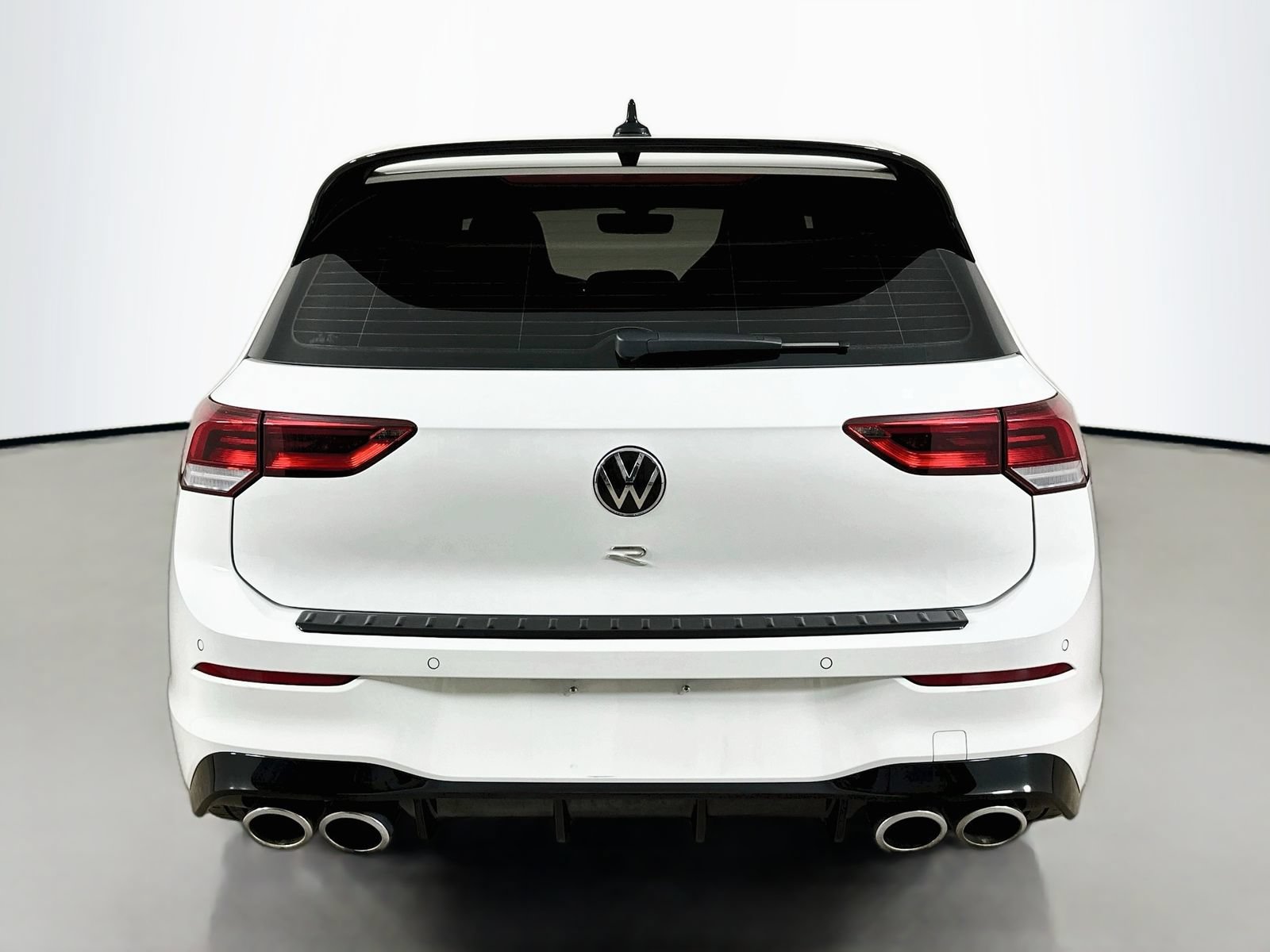 Used 2024 Volkswagen Golf R AWD/4WD image 6