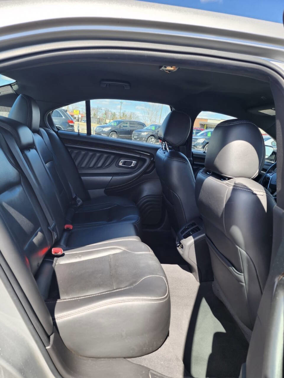 Used 2019 Ford Taurus Limited image 18