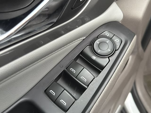 Used 2018 Chevrolet Traverse LT FWD image 25
