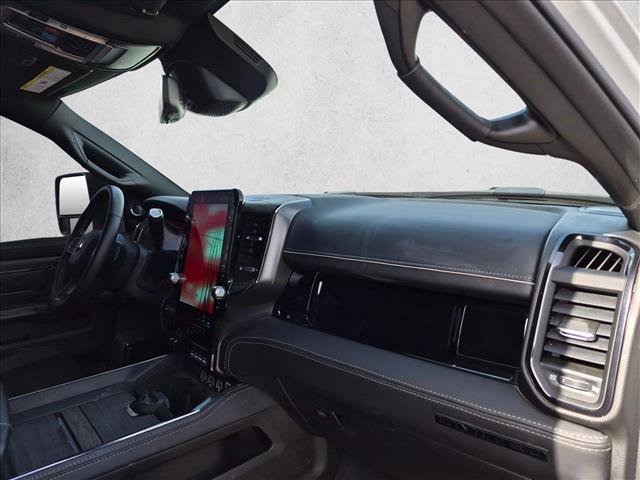 Used 2025 RAM 3500 Limited AWD/4WD image 19