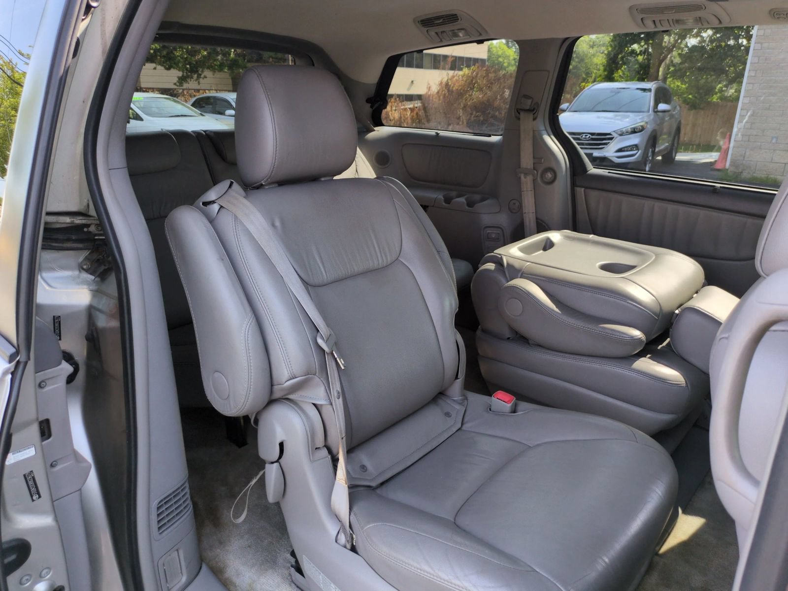 Used 2009 Toyota Sienna FWD image 13