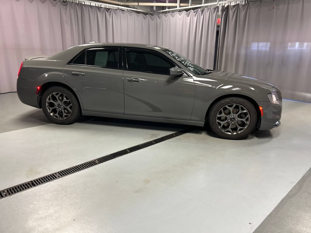 Used 2017 Chrysler 300 S AWD/4WD image 8