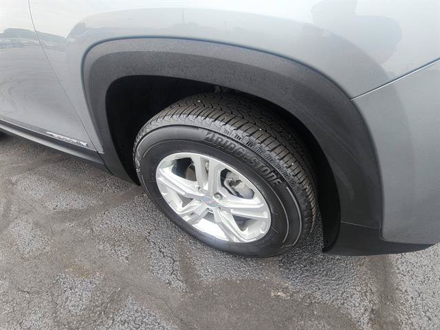 Used 2024 GMC Terrain SLE w/ Driver Convenience Package AWD/4WD image 3