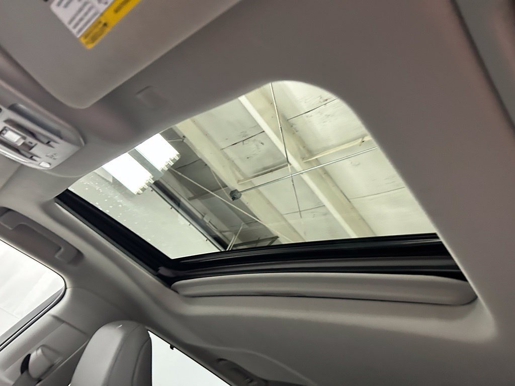 Certified 2021 Toyota Highlander XLE AWD/4WD image 18