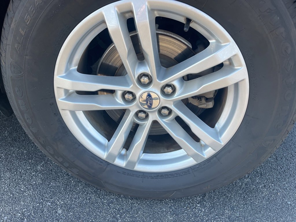 Used 2020 Ford Explorer XLT w/ Equipment Group 202A image 8