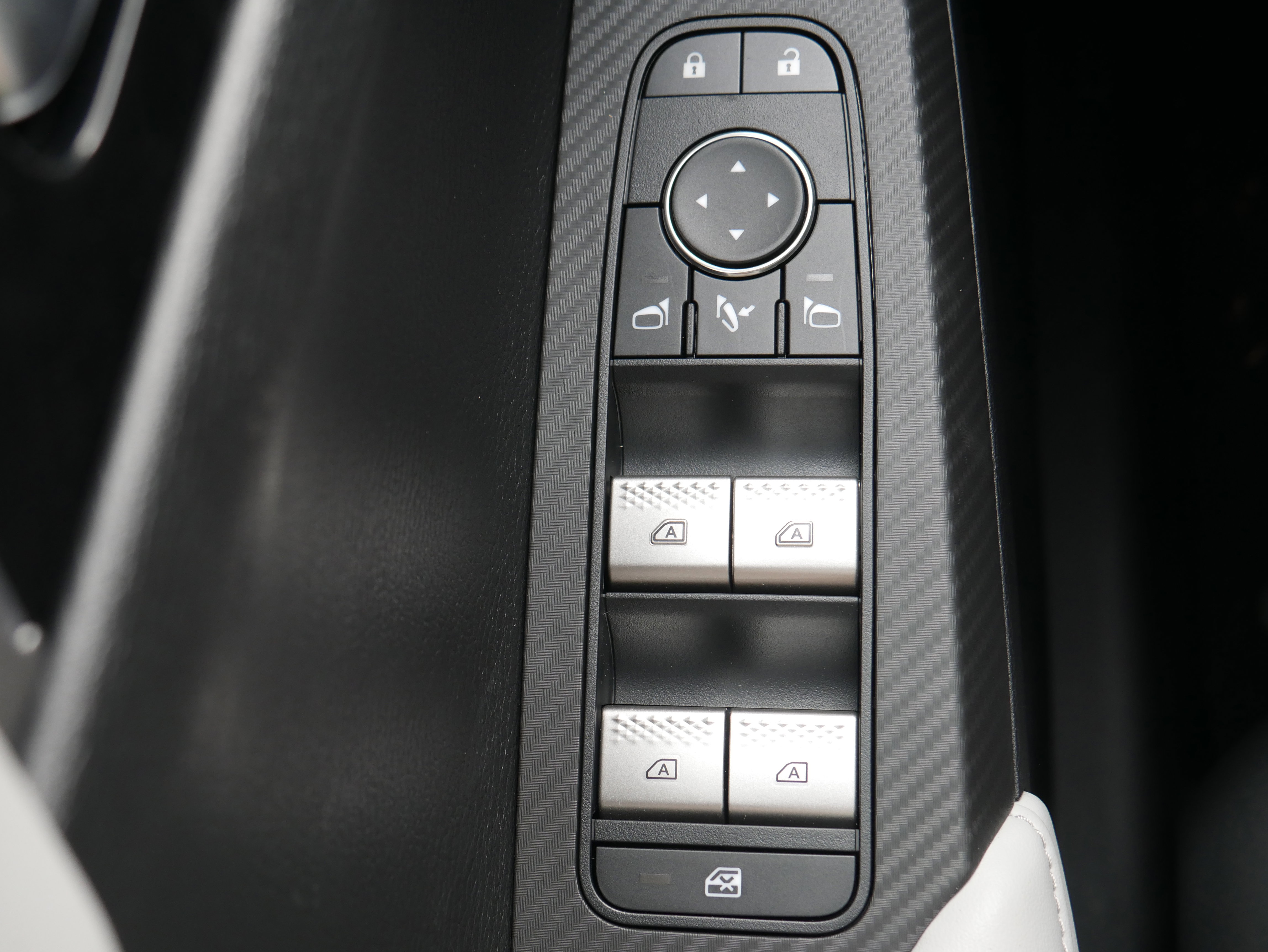 New 2025 Mitsubishi Outlander 4WD Plug-In Hybrid image 27