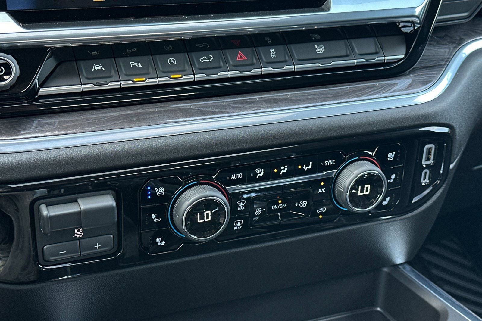 New 2026 Chevrolet Silverado 1500 LTZ w/ LTZ Premium Package image 20