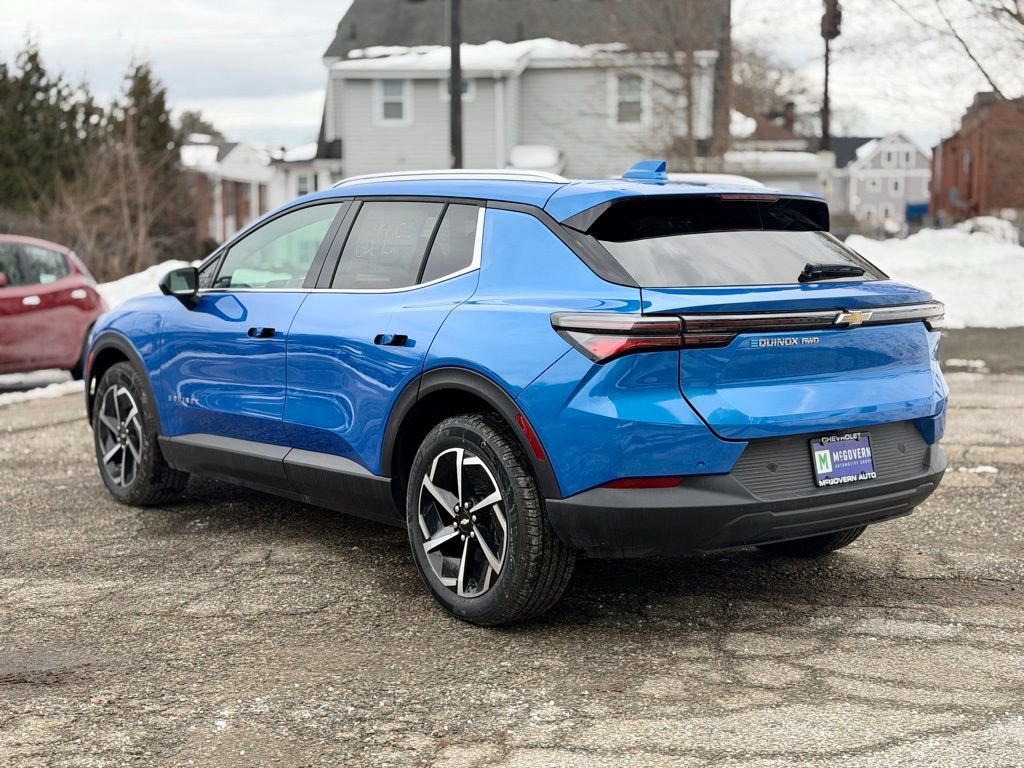 New 2026 Chevrolet Equinox EV LT image 4