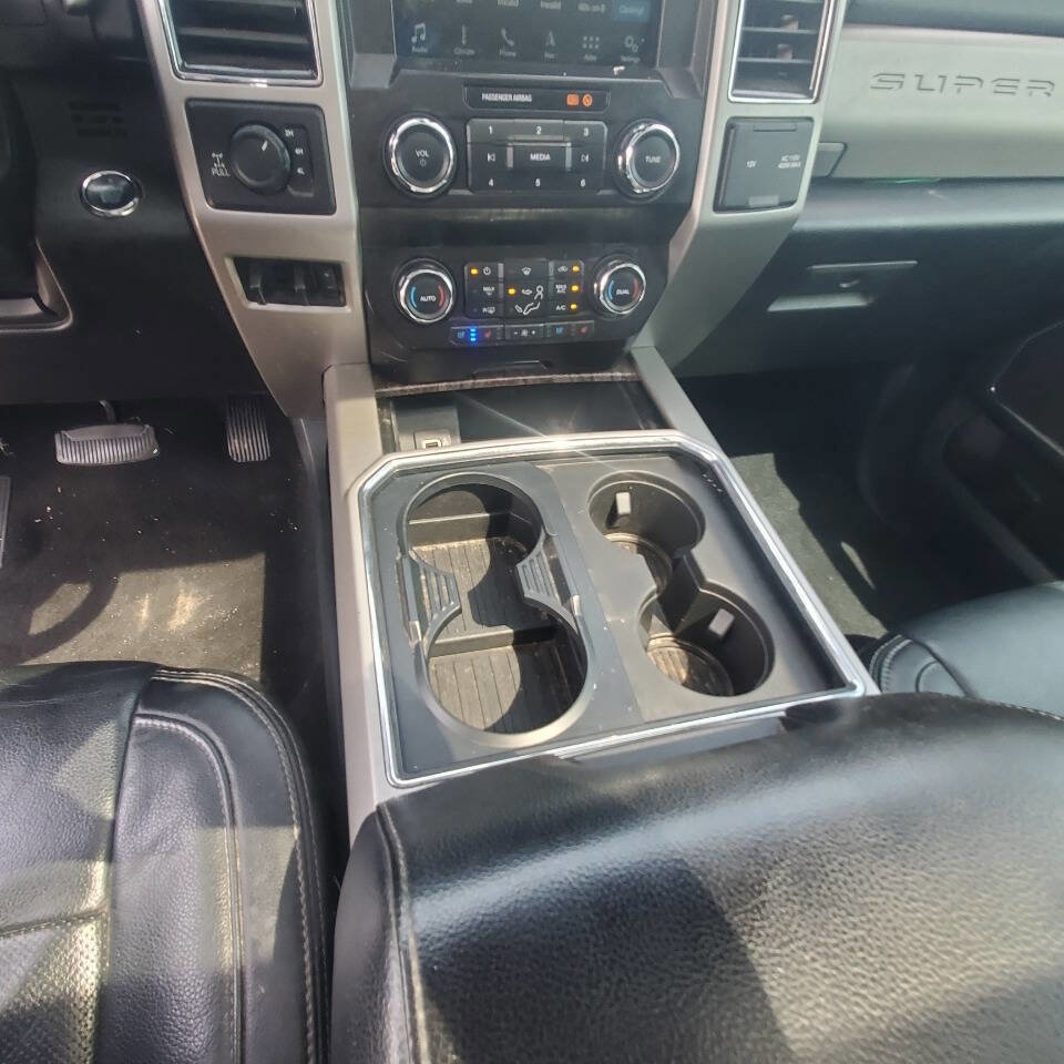 Used 2019 Ford F350 Lariat w/ Lariat Ultimate Package image 19