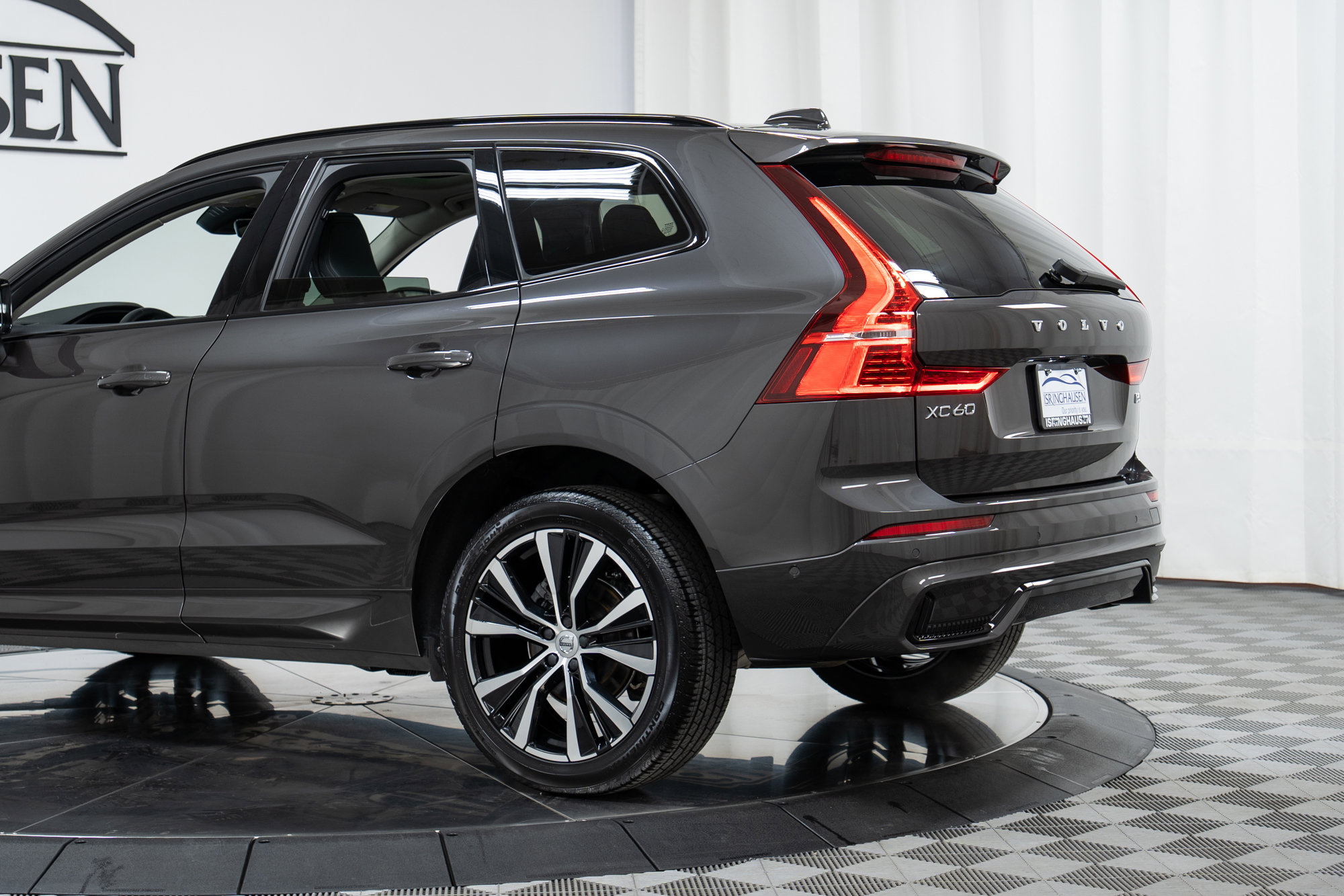 Certified 2023 Volvo XC60 B5 Plus w/ Climate Package image 29