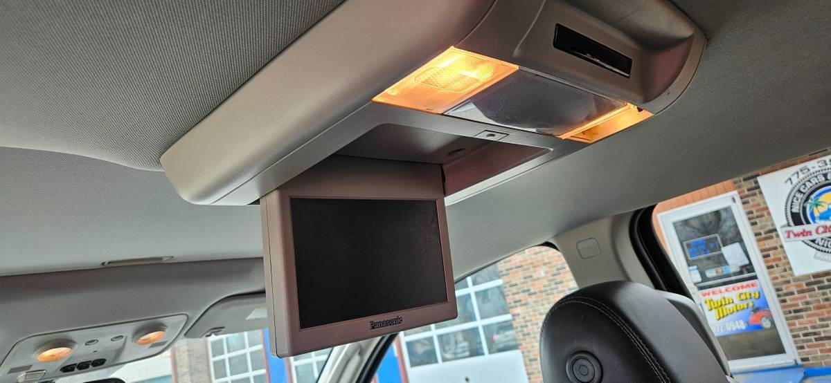 Used 2016 Chevrolet Traverse LT image 9