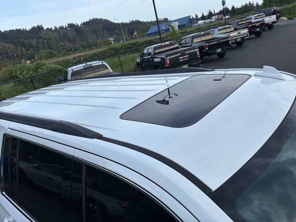 Used 2019 Chevrolet Suburban LT AWD/4WD image 29