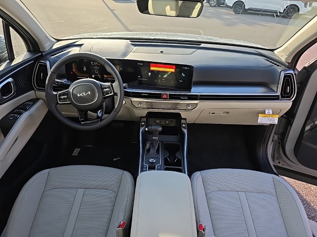 New 2025 Kia Sorento EX w/ Panoramic Sunroof Package image 12