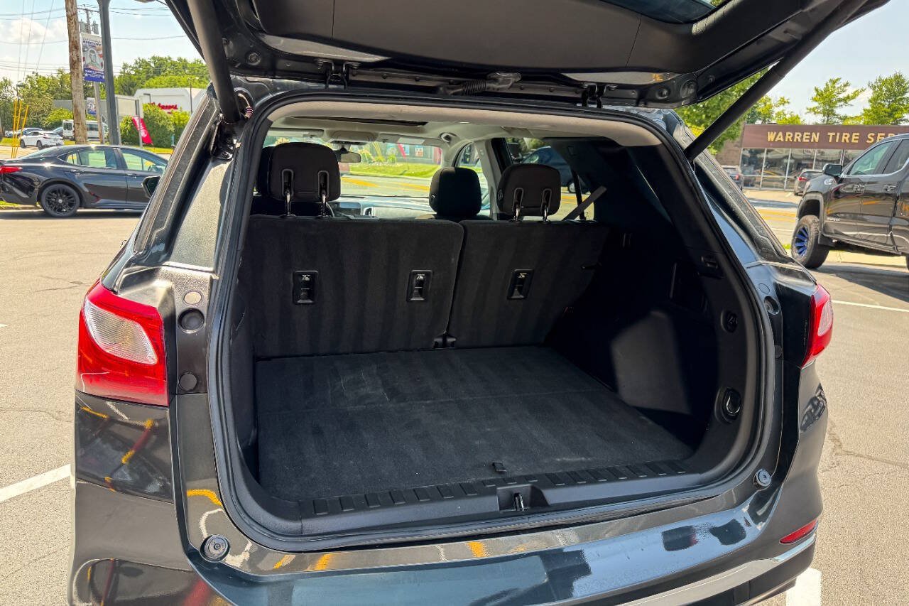 Used 2018 Chevrolet Equinox LT w/ Sun & Infotainment Package AWD/4WD image 18