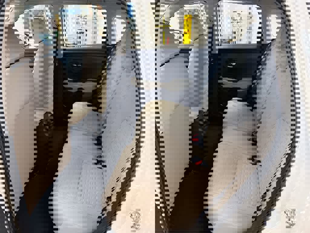 Certified 2025 Honda HR-V LX image 19