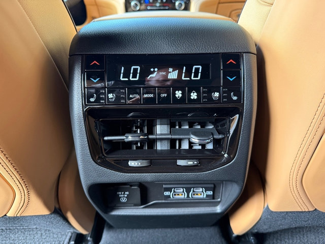 New 2025 Jeep Grand Cherokee Summit image 18