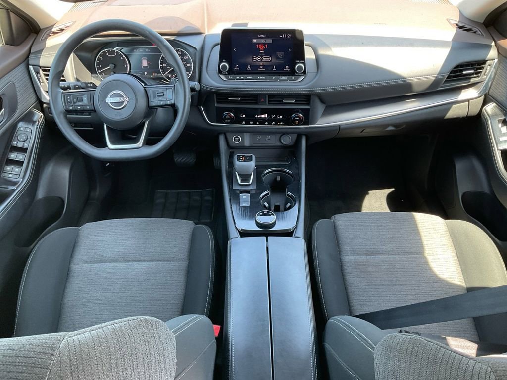 Used 2023 Nissan Rogue SV image 31