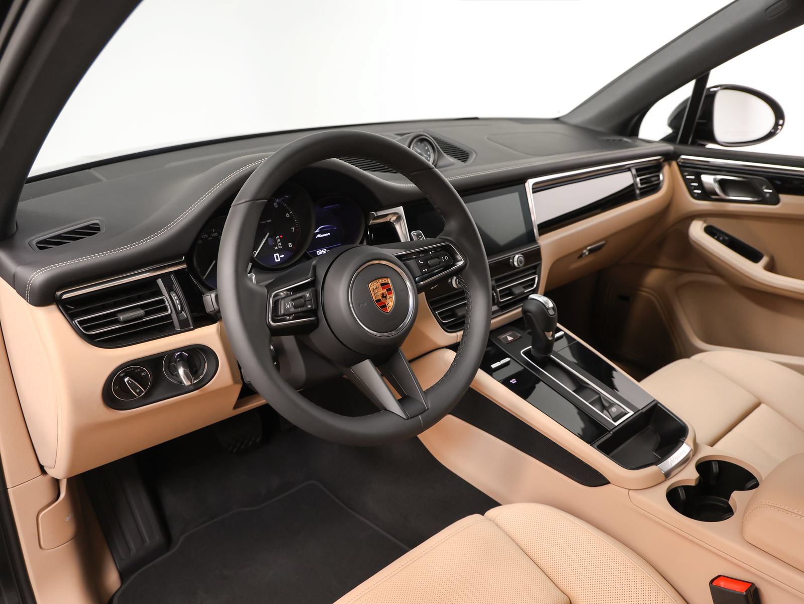 New 2026 Porsche Macan AWD/4WD image 4