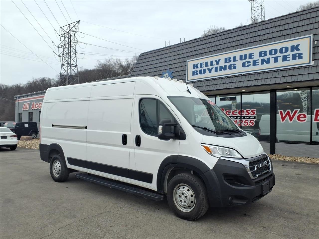 Used 2023 RAM ProMaster 2500 FWD image 2