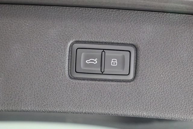Used 2024 Audi Q7 3.0T Premium Plus AWD/4WD image 38