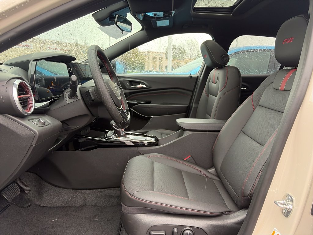 New 2026 Chevrolet Trax RS w/ Sunroof Package FWD image 13