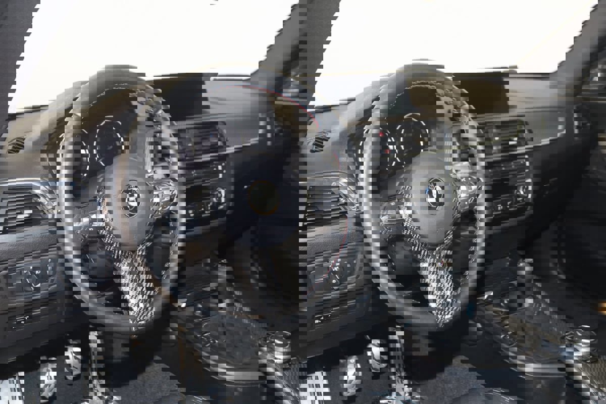 Used 2018 BMW M2 image 6