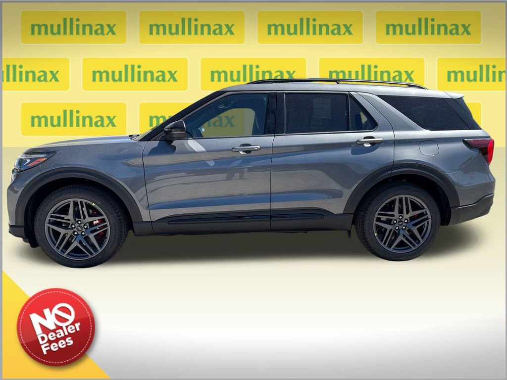 New 2026 Ford Explorer ST RWD image 2
