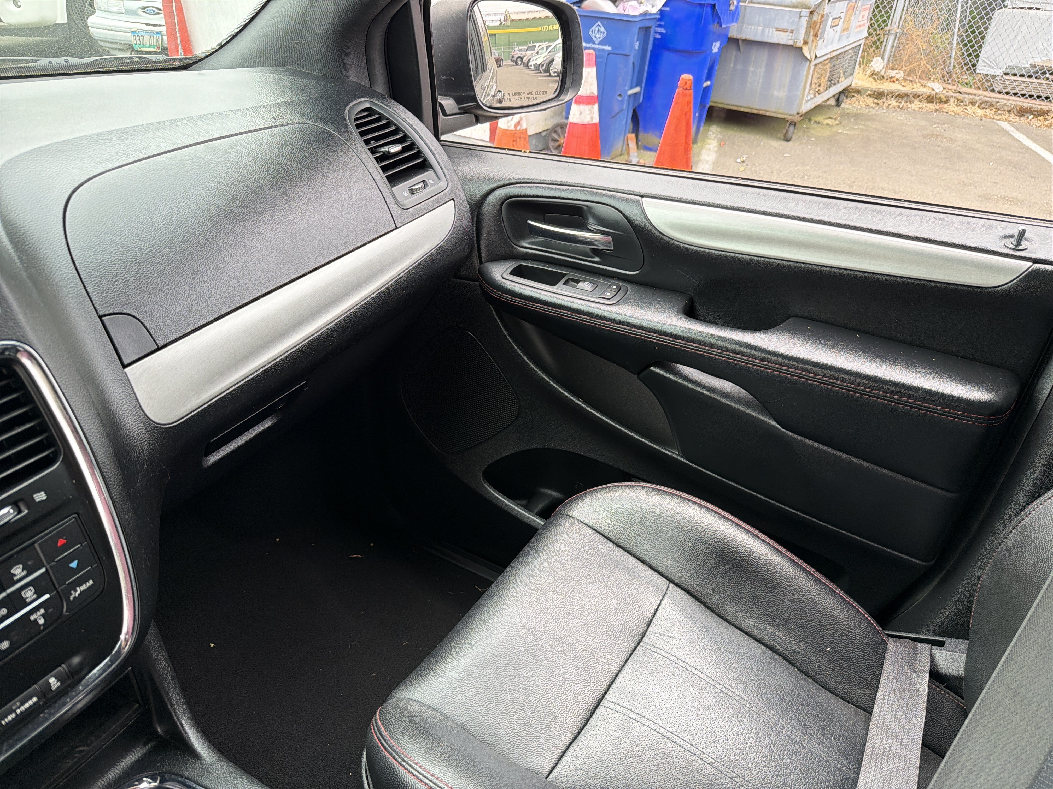 Used 2020 Dodge Grand Caravan GT FWD image 23