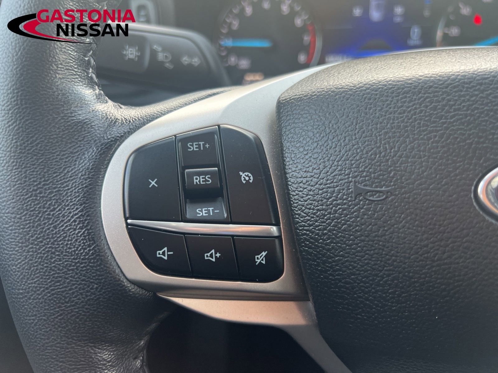 Used 2022 Ford Explorer XLT image 50