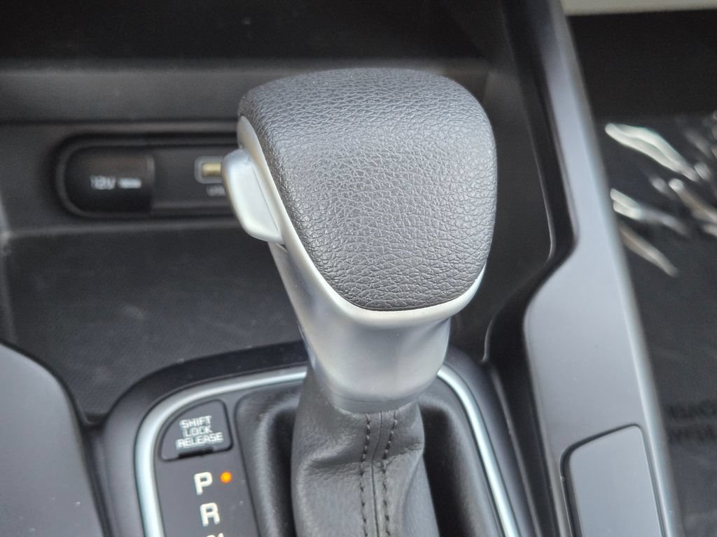 Certified 2025 Kia Soul LX w/ LX Technology Package FWD image 27
