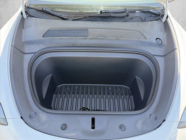 Used 2021 Tesla Model Y 2WD image 24