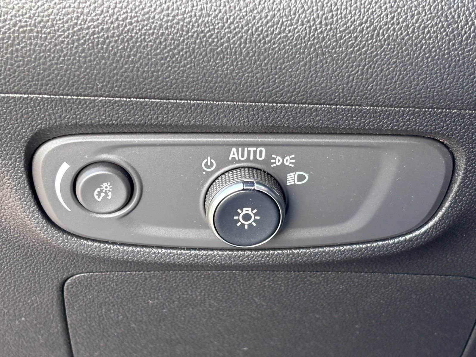 Used 2025 Buick Encore GX Preferred FWD image 22