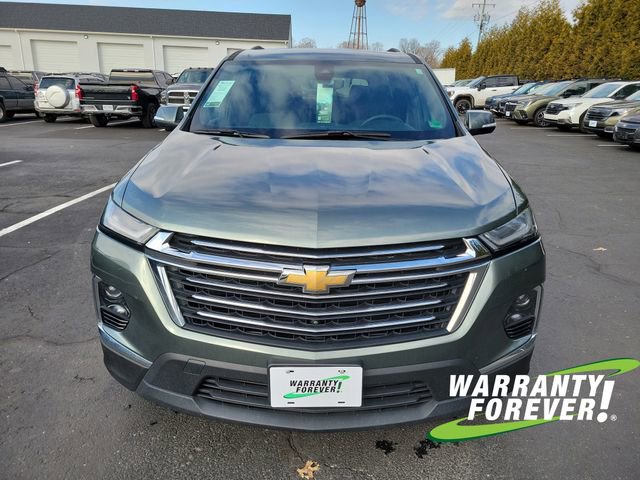 Used 2023 Chevrolet Traverse LT w/ Rear Camera Mirror Package image 2