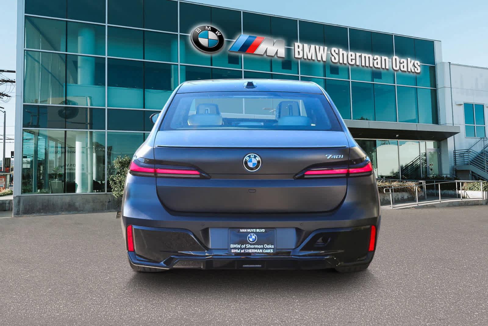 New 2026 BMW 740i image 5