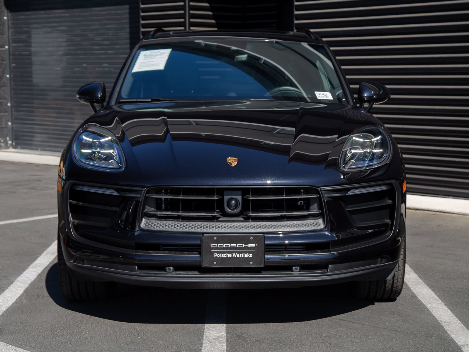 Certified 2026 Porsche Macan AWD/4WD image 10